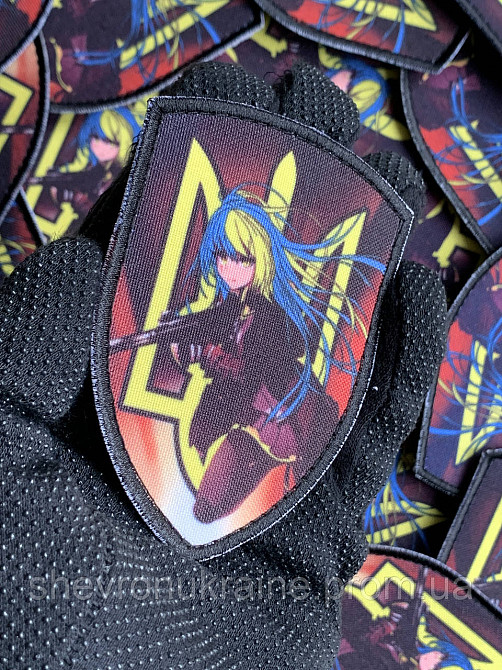 Друкований шеврон Аніме Дівчина (Форма щит. На липучці) Розмір 9x6.5см Київ - фото 6