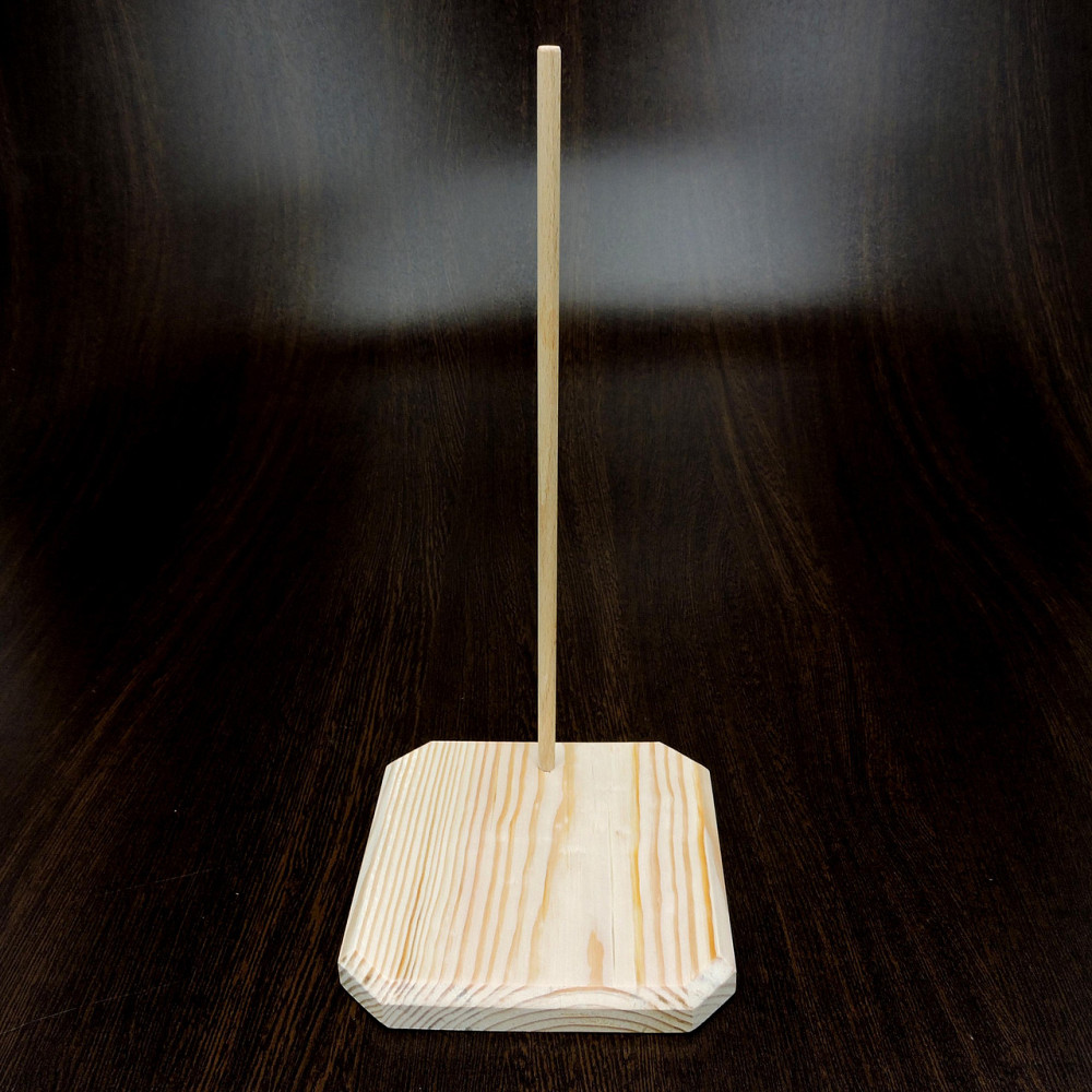 Подставка для кукол 