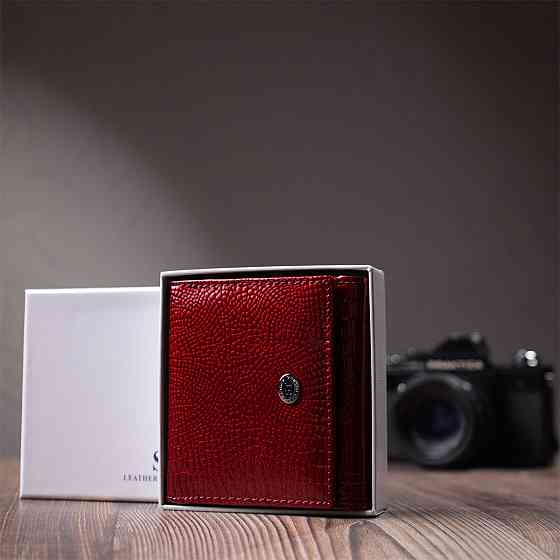 Компактний гаманець для жінок з натуральної шкіри лакованої Червоний (ST Leather) Київ