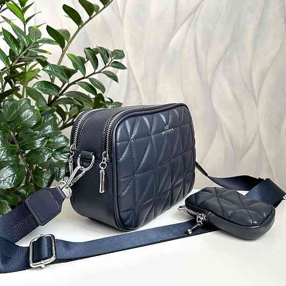 Брендовая женская сумка кросс боди. Женская черная сумка маленькая через плечо. 8862 Киев