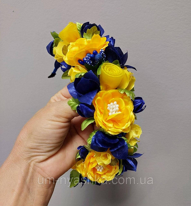 Віночок з квітами "5 троянд жовто-синій" Кривий Ріг - фото 1