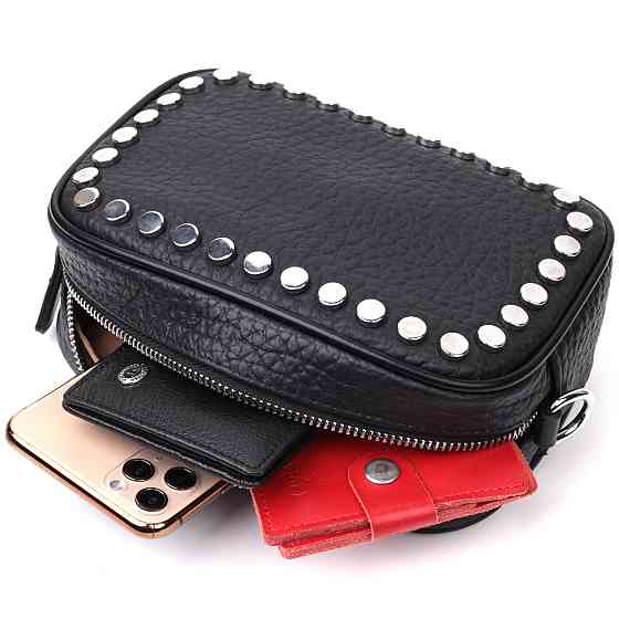 Стильная сумка декорированная металлическими кнопками из натуральной кожи Vintage 22333 Черная Киев