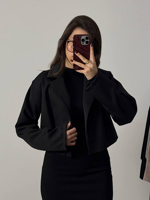 Жіночий базовий вкорочений піджак з підкладкою та плечиками турецька костюмка Одеса - фото 7