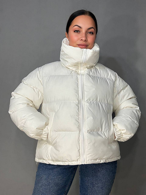 Куртка женская Haiziyuan 2603 оверсайз пуффер с воротником-стойкой молочная, молочний, M Киев - изображение 9