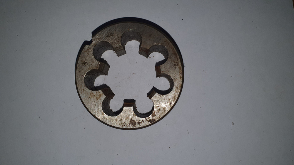 Плашка (лерка) метрична М42х4.5 (основний крок). СРСР. Харків - фото 1