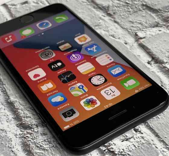 Айфон iPhone SE 2020 64GB Black Neverlock. Київ