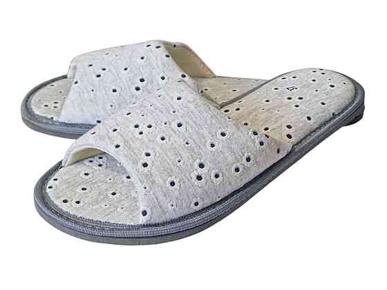 Тапочки женские отрытые PaGo Ромашка серый облегченная модель Одесса