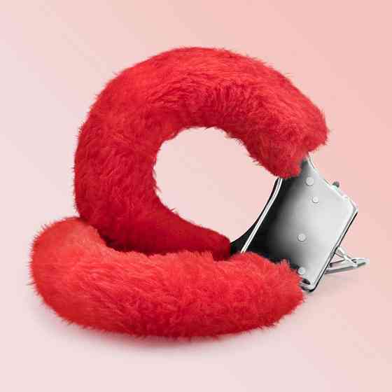 Наручники Love Cuffs Crushious металлические, с красным мехом Sex Aura Киев
