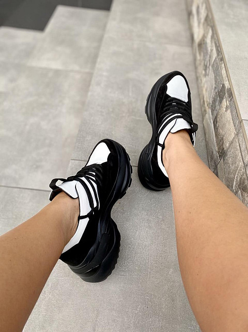 RONE Кросівки жіночі RONE 019 біло/чорні (весна-осінь, шкіра+замша натуральна) (4139) лише 39р. Коломия - фото 9