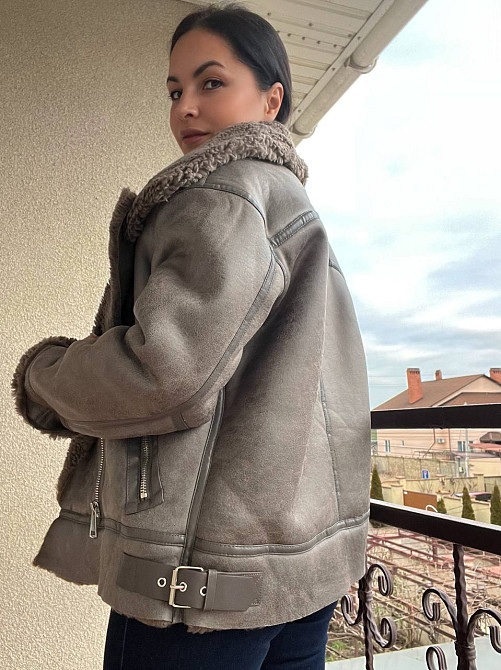 Дубленка женская Aftf Basic 243 средней длины из экозамши на молнии с мехом капучино, капучино, S Одесса - изображение 4