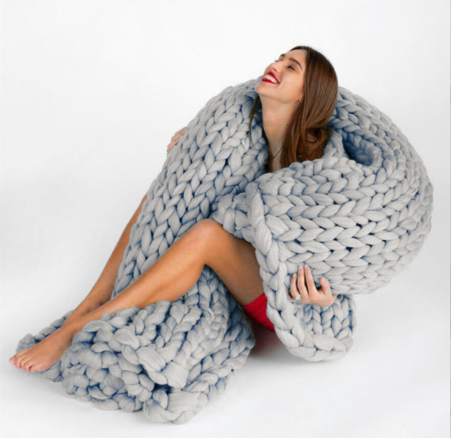 Плед крупной вязки из акриловой шерсти (имитация мериноса) 200х200см, толстая пряжа цвет СВЕТЛО-СЕРЫЙ Кременчуг - изображение 1