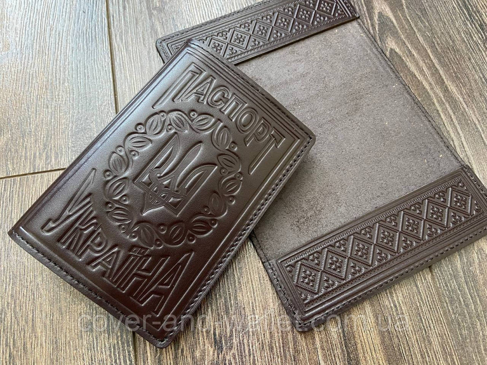 Вінтажна шкіряна обкладинка на паспорт з гербом України ST Коричневий Київ - фото 5