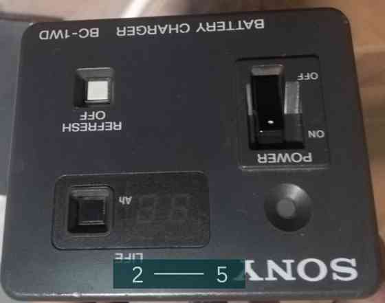 Зарядний пристрій: Sony BC-1WD Ni-CD і батарея Sony NP-1B. Київ