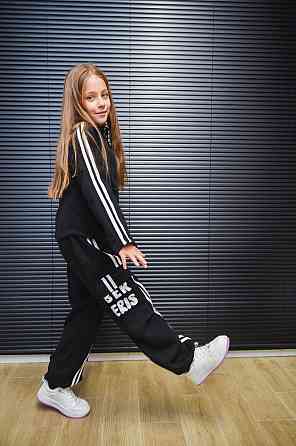 Детский черный спортивный костюм для девочки на молнии с лампасами120,130,140,150,158 Николаев