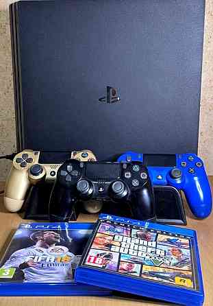 PS4 Pro 1TB + FIFA 18 + 3 джойстики + охолодження. Харків