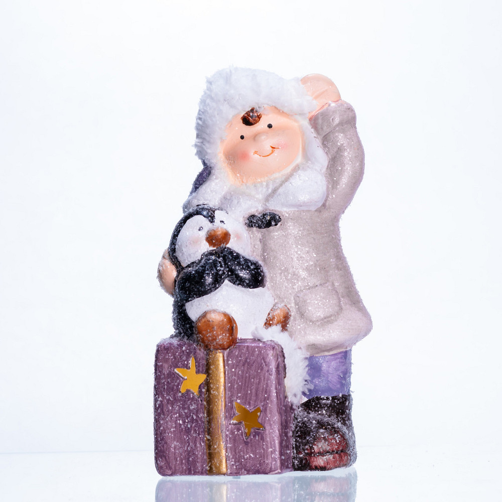 Yiwu Новорічна фігурка з підсвіткою Дівчинка з пінгвіном із фарфору 9×10×19 (см) новорічний дек Коломия - фото 1