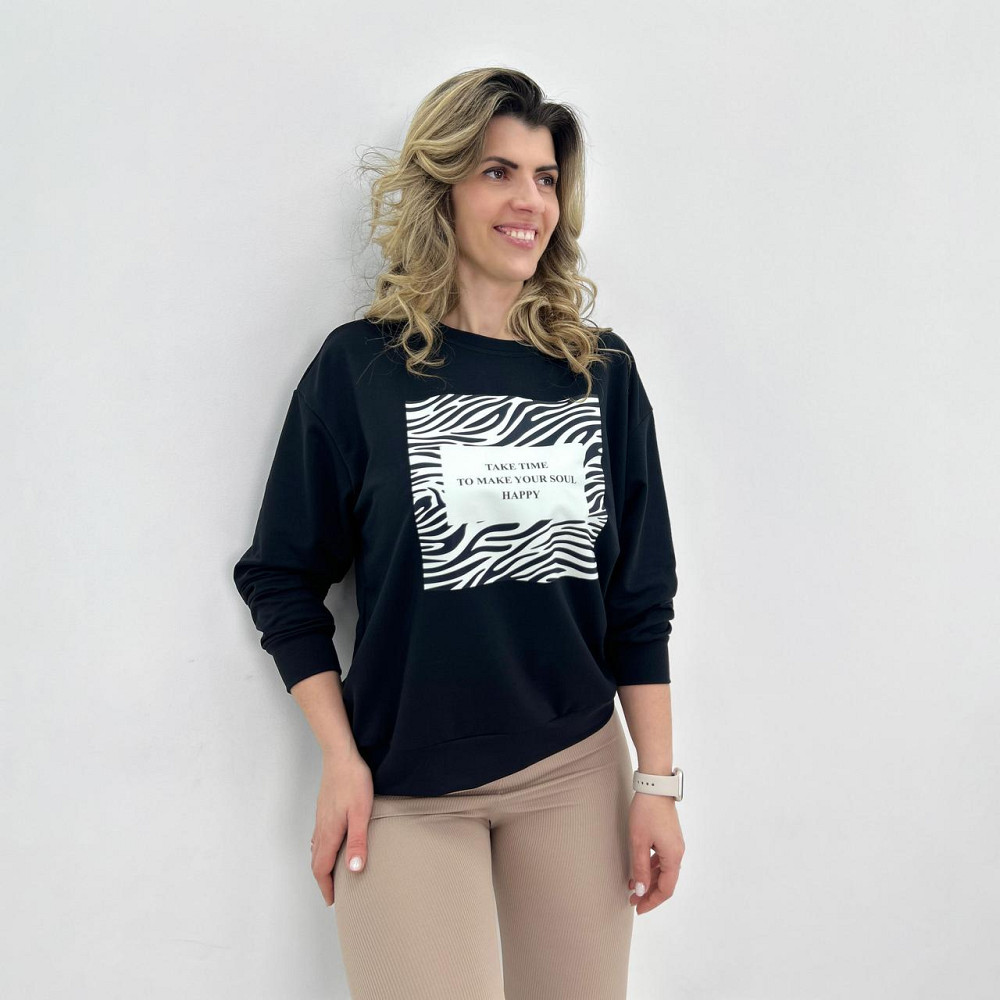 Женский свитшот с анималистичным принтом 