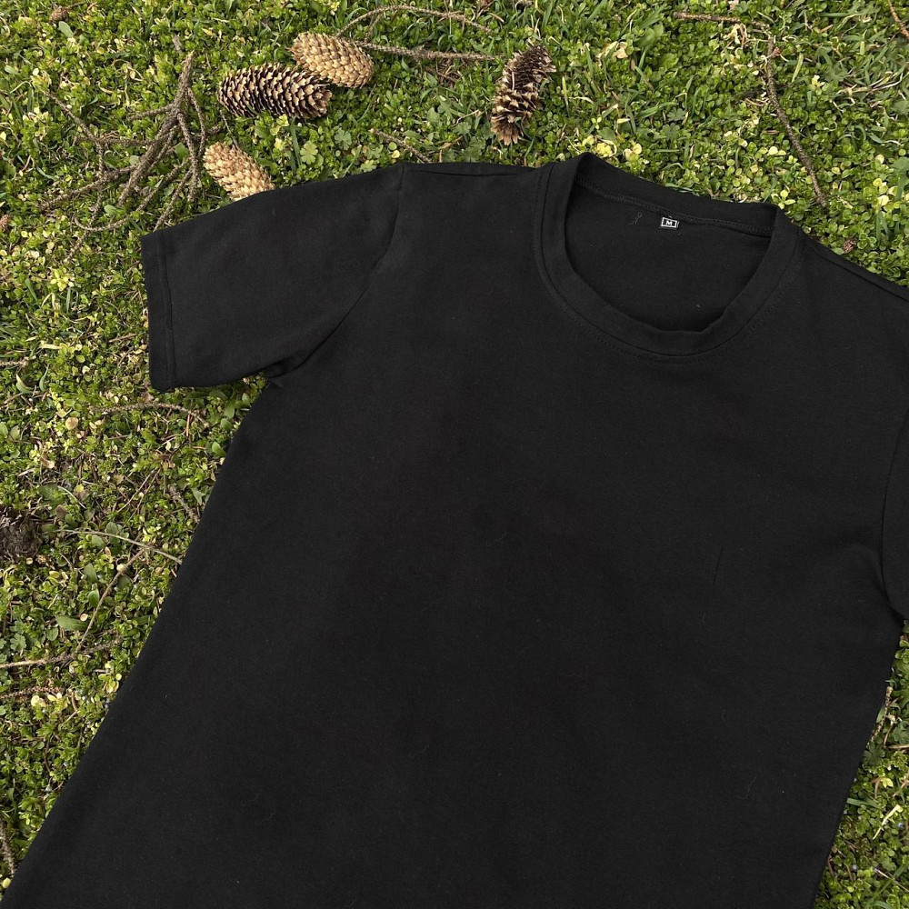 Чоловіча літня базова футболка на літо Бавовна однотонна повсякденна чорна Одеса - фото 6