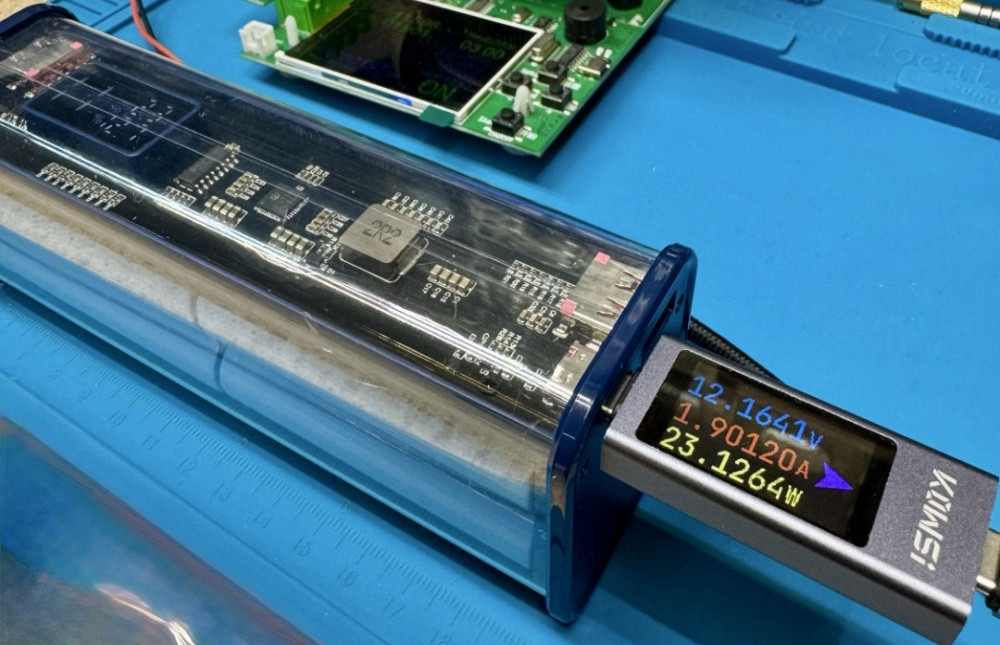 Павербанк 28000 mAh. 22 W с быстрой зарядкой, прозрачный корпус. Киев - изображение 1