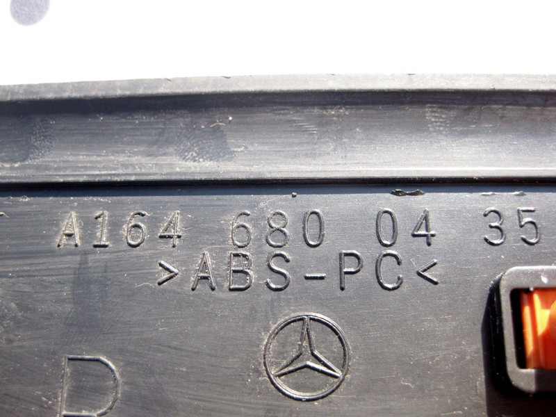 Mercedes-Benz  A1646800435 9051 Накладка порога прорізу передніх правих дверей зовнішня чорна GL X164 Одеса - фото 3