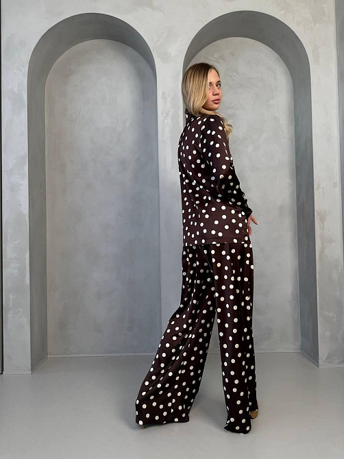 Женский стильный свободного кроя костюм из шелка сатина Шоколад Одесса - изображение 7