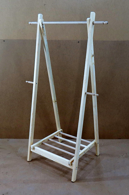 Стойка вешалка для одежды 