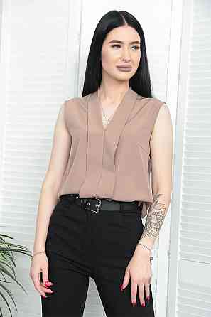 Летняя блузка без рукавов 