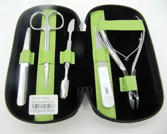 Маникюрный набор KDS (5 предметов) 7107 с металлической пилочкой Киев