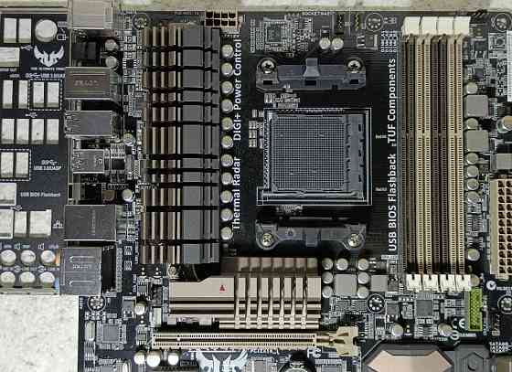 Материнська плата AMD ASUS SABERTOOTH 990XF R2.0 sAM3+ під FX ТОПОВА! Харків