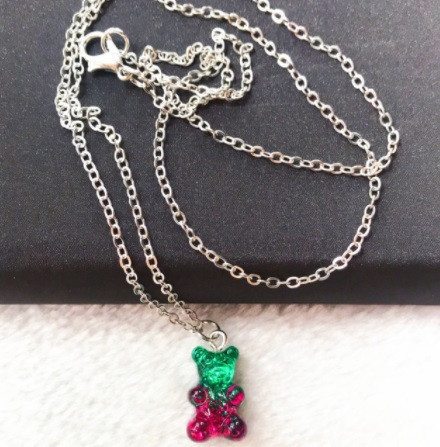 Подвеска с желейным мишкой, зеленый + малиновый - длина 50см, смола, цинковый сплав Киев - изображение 1