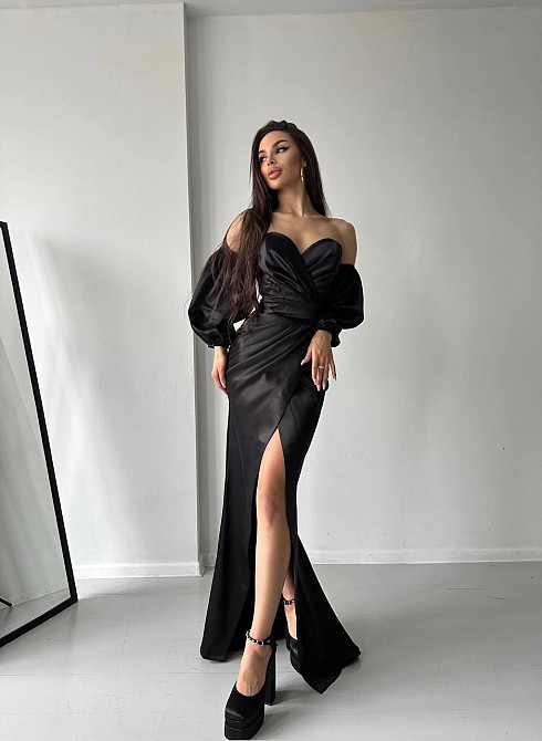 Женское роскошное вечернее платье со шлейфом и съемными рукавами из королевского атласа Черный, M Одесса - изображение 3