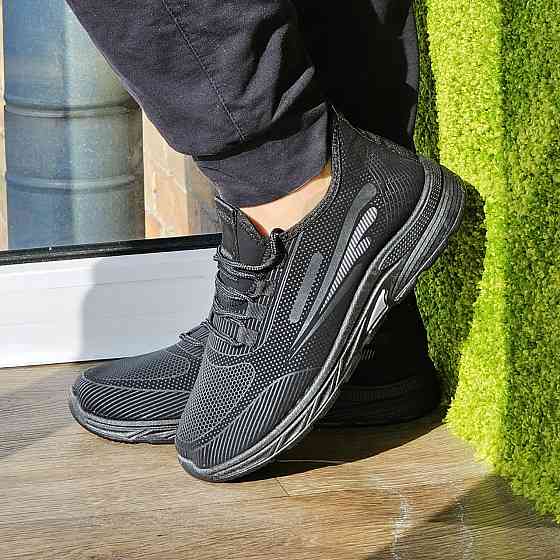 Кроссовки Мужские Чёрные Для Бега Беговые (размеры: 42,43,45) Днепр