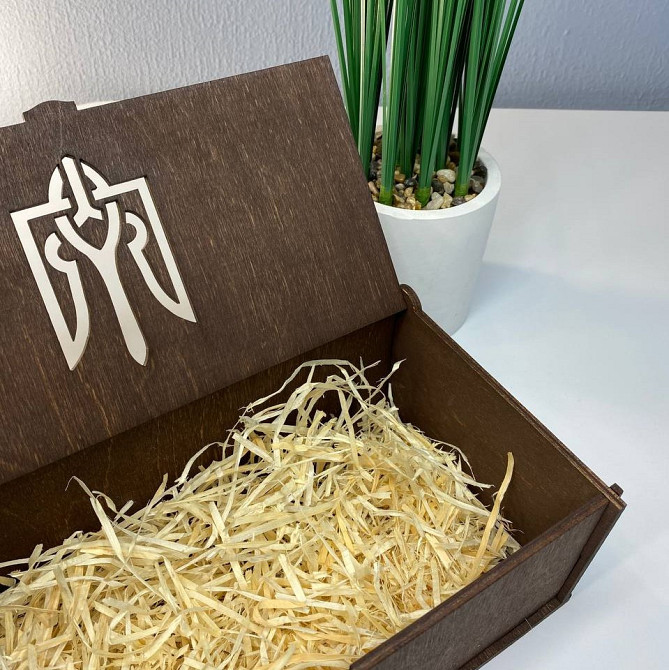 Дерев'яна коробка з гербом України 25х12,5х7,3, подарункове паковання квадратне коричневеMasterSem Київ - фото 5