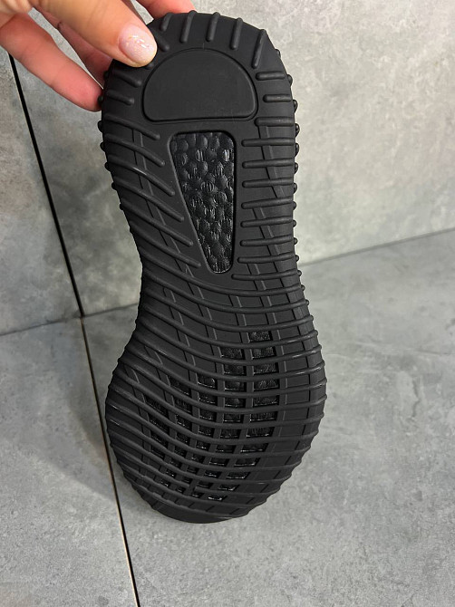 Кросівки жіночі NM 11-301-2 у стилі Yeezy з дихаючої сітки чорні, 37, 24 см Київ - фото 15