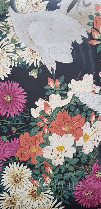 Шпалери вінілові на флізеліні Rasch Clasik 0,53х10 птиці цаплі квіти листя яскраві бузкові рожеві на чорному Київ - фото 1