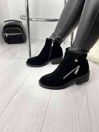 Черевики жіночі D and V чорні замшеві зимові висота 11см розмір 38 (2197) Коломия