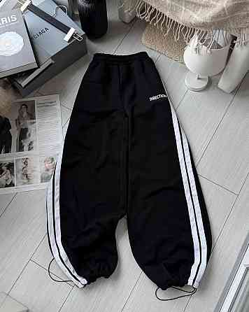 Женские стильные сезонные брюки из трехнитки на флисе. Черный Одесса