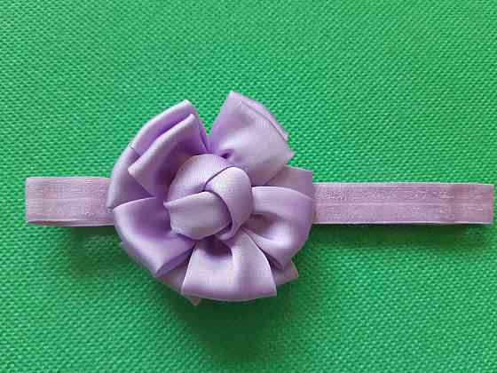 Пов'язка для дитини бузкового кольору - квітка 7см, розмір універсальний (на резинці) Київ