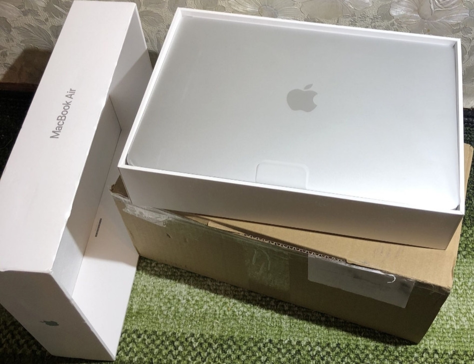 Ноутбук: MacBook Air 13