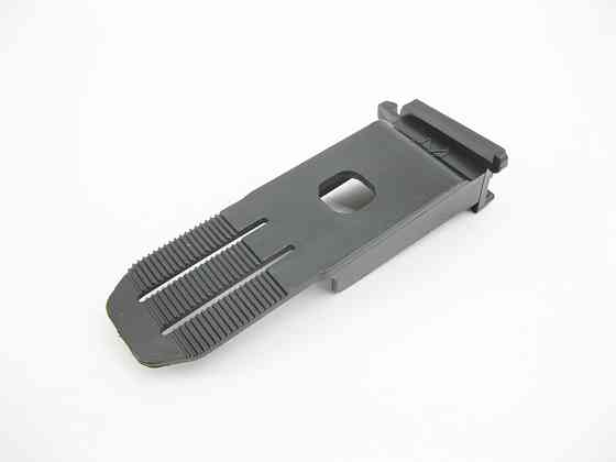 Mercedes-Benz  A2128855614 Новий пластиковий верхній тримач - кронштейн радіаторної решітки центральний E-Class W212 Одесса