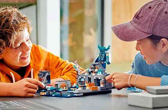 Lego MINECRAFT, Лего Майнкрафт Битва в глубинной тьме (Варден) 457 дет. Харьков