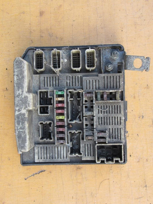 Блок запобіжників Renault Kangoo 2008-2012 (8200451902) Ковель - фото 3