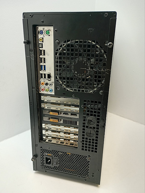 Ігровий системний блок: корпус Sharkoon,материнська плата ASRock P67 Pro3 SE + i7-2600K + 4+4+4+4 ddr3 Corsair XMS3+ZOTAC GTX570 1280Mb + Be quiet 550 Луцк - изображение 3