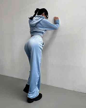 Жіночий повсякденний велюровий костюм-двійка із широкими штанами та укороченою кофтою плюшевий велюр Блакитний, 42/44 Одеса