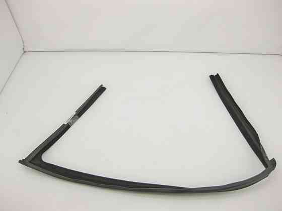 Mercedes-Benz  A2217250125 Ущільнювач опускного скла передніх лівих дверей S-Class W221 Одеса