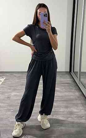 Жіночий прогулянковий оверсайз костюм двійка: футболка і штани віскоза Одеса