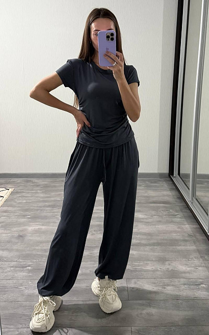 Жіночий прогулянковий оверсайз костюм двійка: футболка і штани віскоза Одеса - фото 1