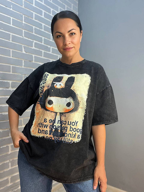 Футболка жіноча Y-Q 4006 варена оверсайз малюнок кролик напис на спині one size чорна, чорний, one s Одеса - фото 7