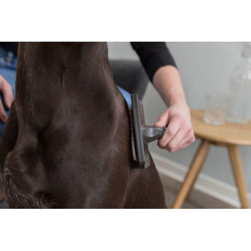 Щітка-пуходерка Trixie з пластиковою ручкою, 12х20 см Київ - фото 4