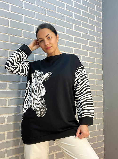 Свитшот женский LSK 6030 удлиненный зебра камни one size, черный, one size Киев - изображение 1